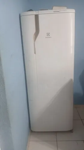Geladeira a venda