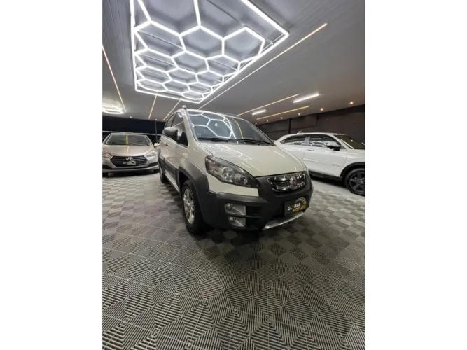 Fiat Idea Adv./ Adv.lock.dualogic 1.8 Flex 5P 2013