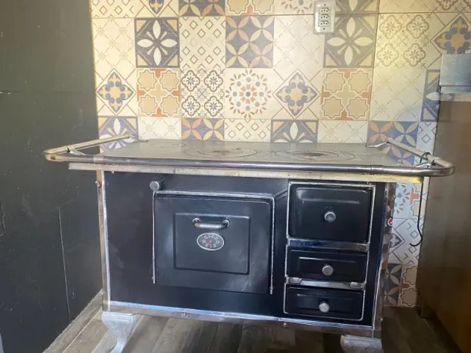 Fogão a Lenha Maestro N2 Preto (Esquerdo) + Kit Chaminé Completo + Termômetro - NOVO!