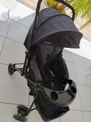 Carrinho de bebê Cosco Reverse