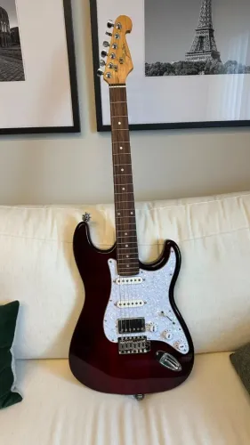Guitarra Shelter USA Customizada | WAAAH V70 HSS | Wilkinson | Guyker
