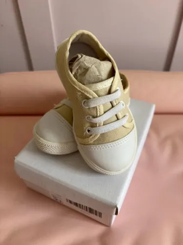 Tenis