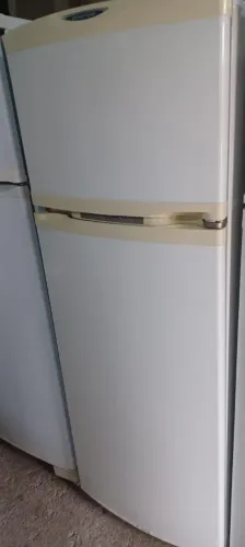Geladeira brastemp, duplex, em bom estado.
