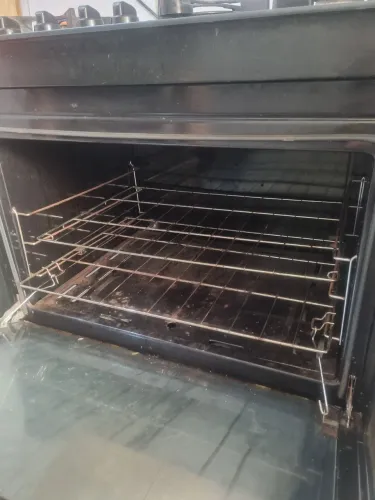 Vendo fogão Atlas usado.  Acendimento automático 5 bocas 