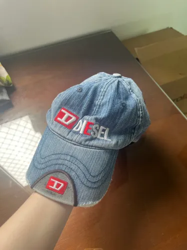 Boné Diesel - Exclusivo, não vende mais