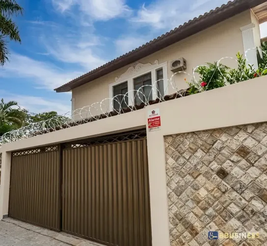 Casa padrão à Venda com 4 suítes - Centro, Campos dos Goytacazes, RJ
