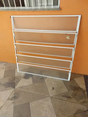 Janela basculante