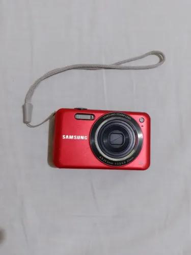 Camera samsung em otimo estado,só está sem o carregador