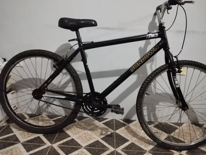 Bike aro 26 funcionando barato pra sair logo