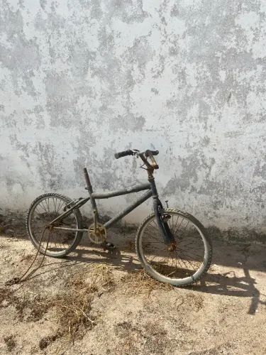 Venda-se bicicletas no estado de reforma 