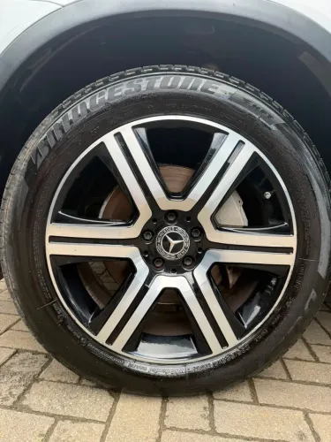 VENDO 2 PNEUS BRIDGESTONE RUN FLAT 235/55 R19 - ESTADO DE NOVO