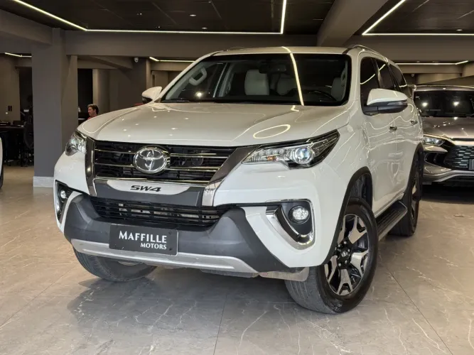 Toyota Hilux SW4 4X4 2.8 Diesel 2019
