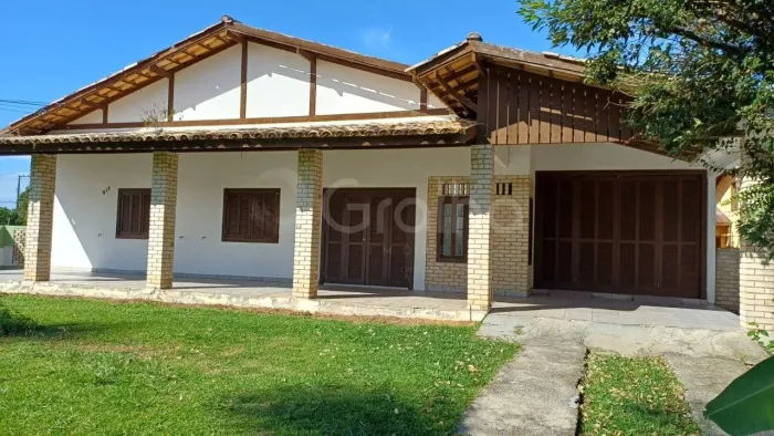 Casa para Venda em Florianópolis, Daniela, 4 dormitórios, 2 suítes, 2 banheiros, 2 vagas
