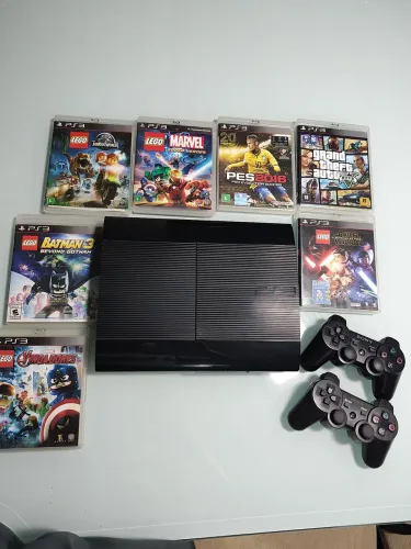 PS3 Super Slim destravado na caixa 500gb 1 controle original e outro paralelo + 7 jogos