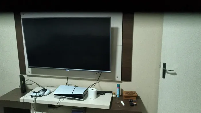 Rack com painel de TV