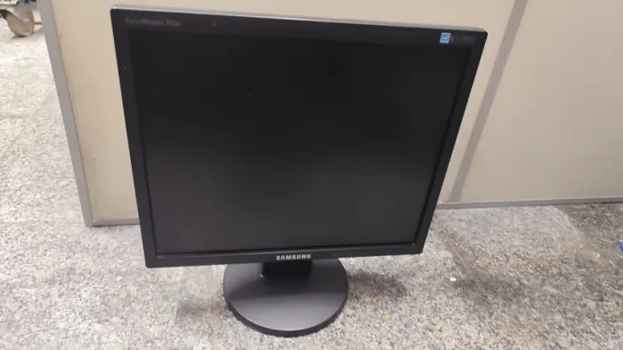 Monitor Samsung 17pol SyncMaster 743N