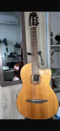 Violão Yamaha NCX1, tampo sólido Sitka Spruce