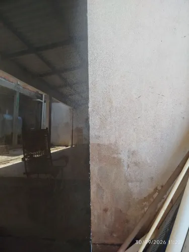 Uma porta dupla blindex