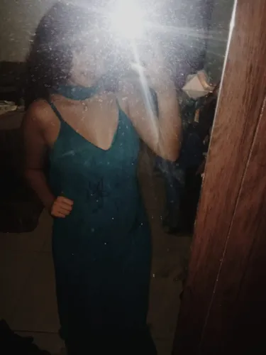 Vestido vintage com lenço bordado com misangas