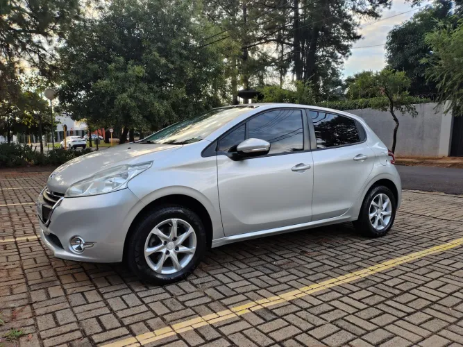 Peugeot 208 Active/active Pack 1.5 Flex 8V 5P 2015