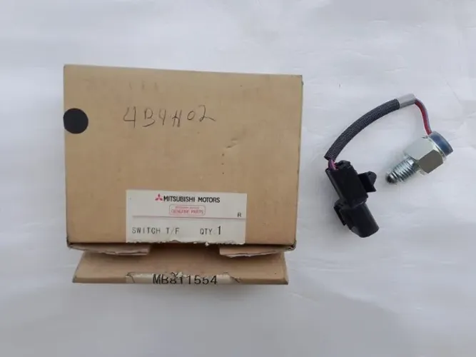 Sensor Interruptor Luz 4x4 L200 Pajero Sport Mb811554