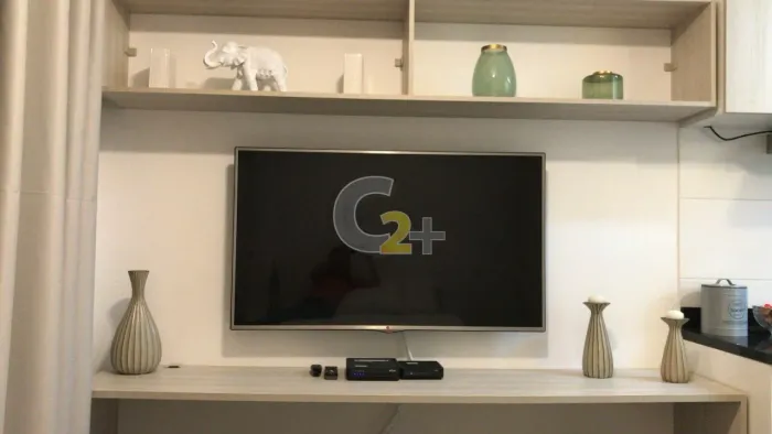 Apartamento à venda na Vila Madalen com 1 quarto e sem vaga de garagem.