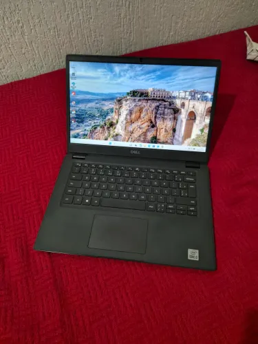 Notebook Dell i3 10th semi novo