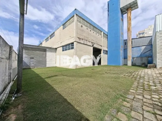 Oportunidade! Loja em Jardim Cidade de Florianópolis - São José