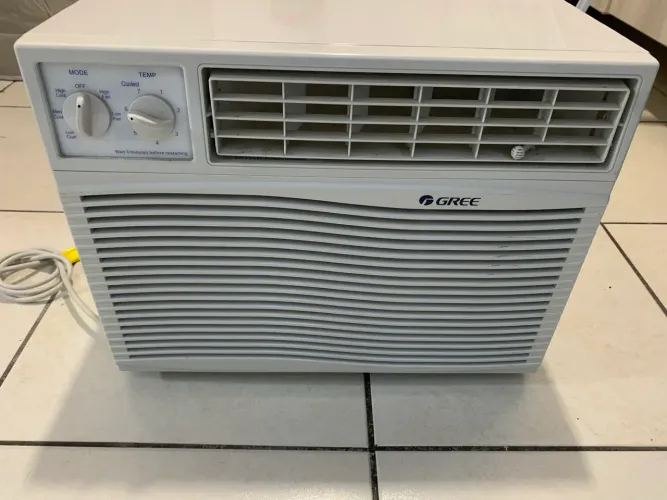 Ar Condicionado Janela Gree 10.000 BTU/ h Mecânico 220 Volts (SÓ ENTREGA PRESENCIAL)