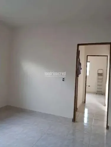 Casa Geminada à Venda em Jardim Vitória, Cambé - PR