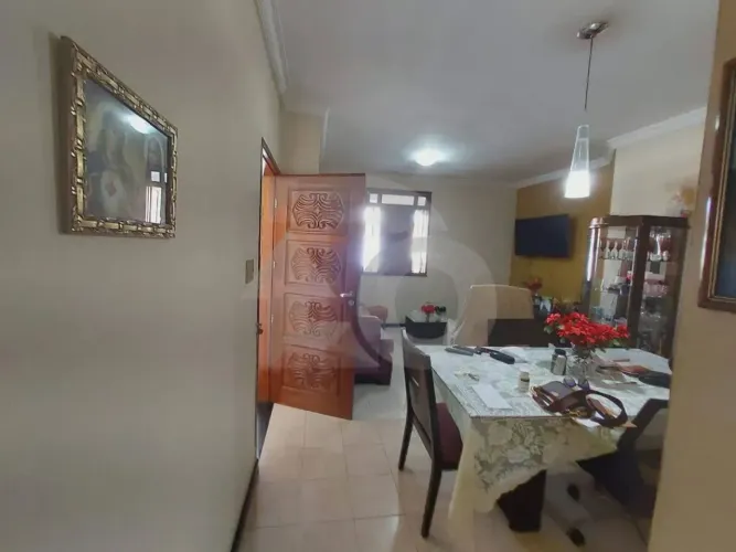 Casa com Suíte e Quintal em Piso Cerâmico Para Venda no Santa Lúcia