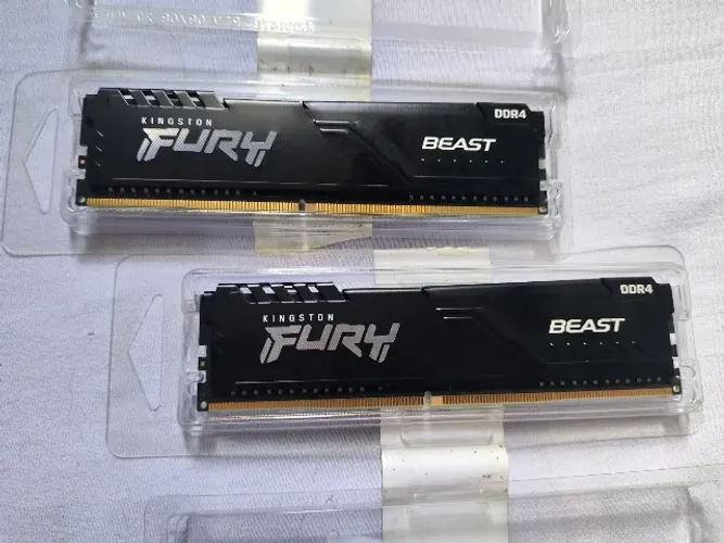 Kit Memória RAM 16GB (2x8GB) DDR4 2666MHz Kingston Fury Beast