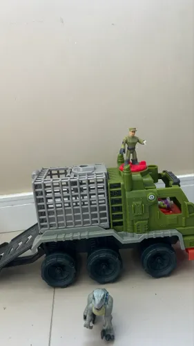Imaginext Jurassic World Dinosaur Hauler