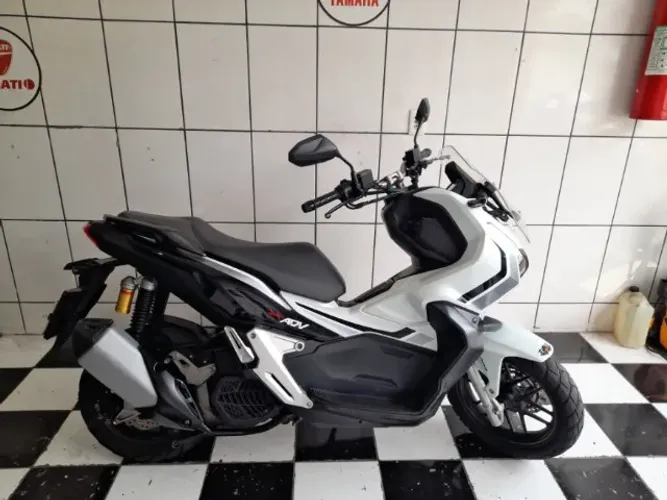 Honda ADV 150/ABS KM23.500 Único dono revisada com garantia