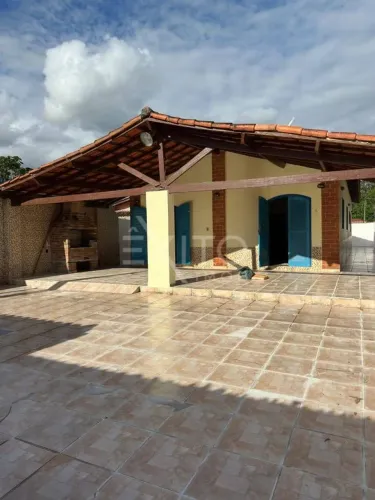 Casa no Costa do Sol lado Serra próximo da portaria em Guaratuba Bertioga