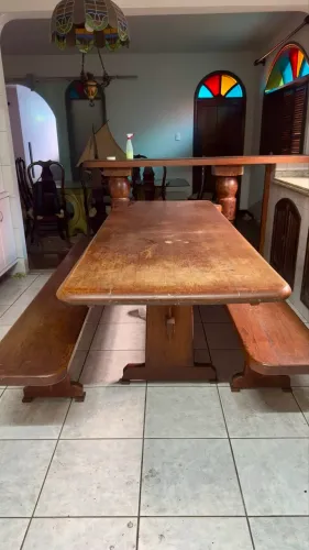 Mesa de Madeira maciça + Aparador de Mareira