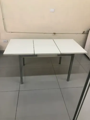 Mesa de Jantar Extensível - Branca e Metal