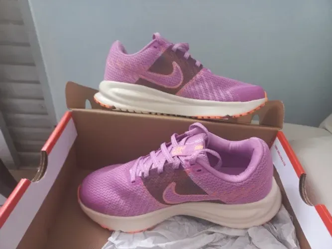 Tênis da Nike Novo Feminino.
