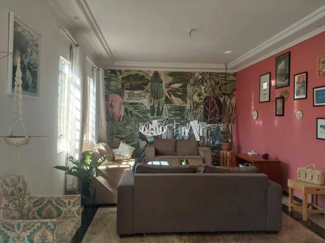 Casa com 3 quartos à venda, 153 m² por R$ 680.000 - Lagoa Dourada - Londrina/PR