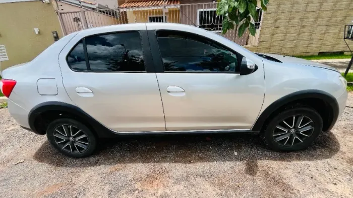 Renault Logan Intense Flex 1.6 16V 4P Aut. 2020