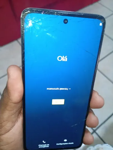 Celular Moto g52 tela trincada mas funcionando normalmente