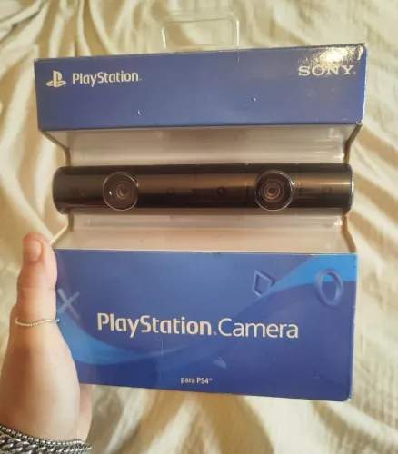 CÂMERA PS4 - USADO POUCAS VEZES!