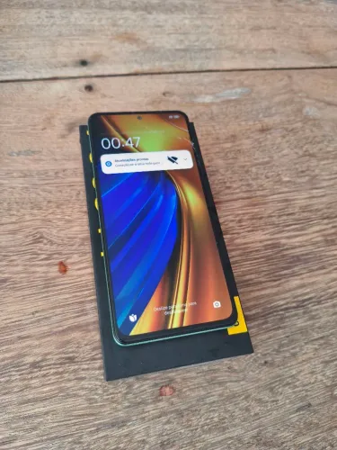 Poco F4 - 256gb e 8gb de ram