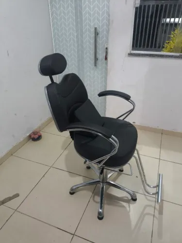 Cadeira de Barbeiro Reclinável