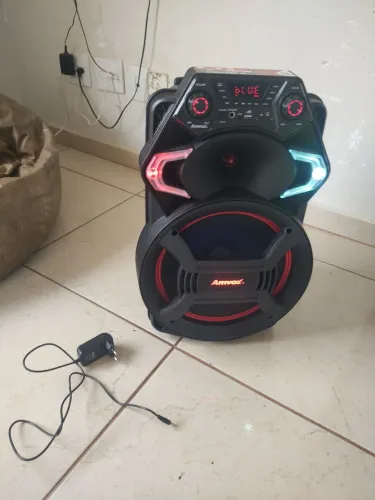 Caixa som residência amvox de 550rms nova 