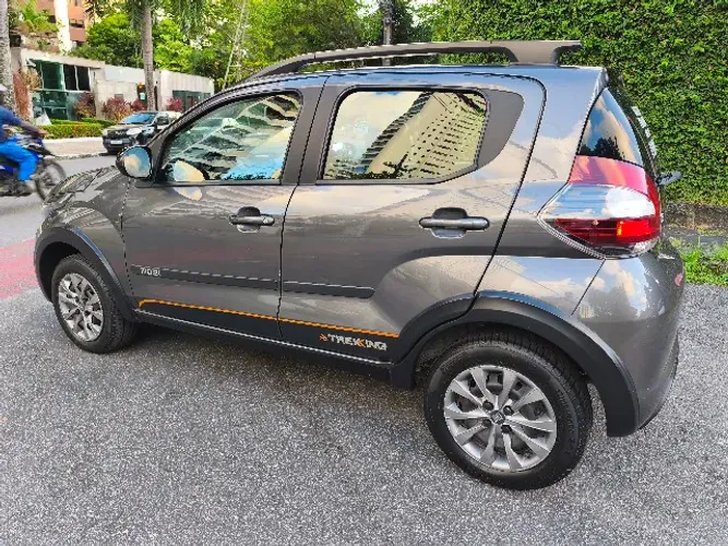Fiat Mobi Trekking 1.0 Flex 5P 2021