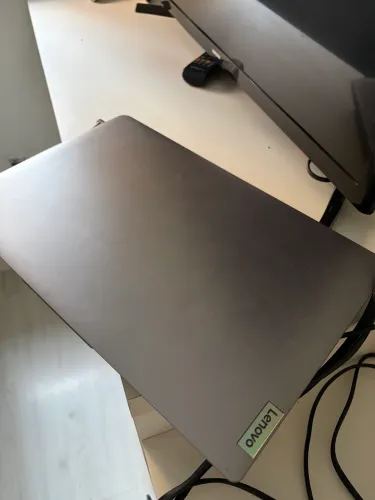 Notebook Lenovo IdeaPad 3 i7 11ª Geração | SSD 256GB | 8GB RAM | 15,6?
