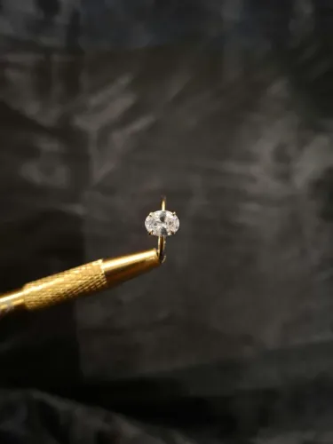 Anel Solitário em Ouro 18k