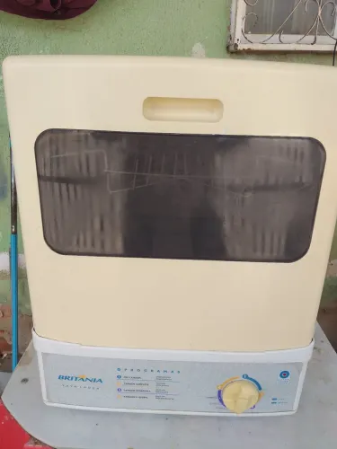 Lava louça Britânia funcionando perfeitamente 220v