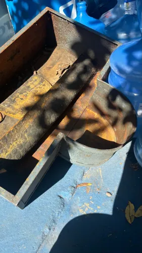 Gaiola de moto, gás e água 